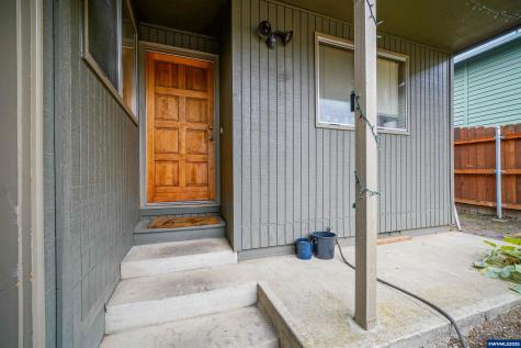 2486-2488 Wintergreen Avenue NW Salem OR 97304