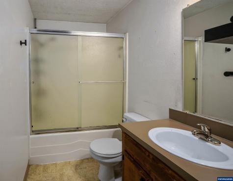 2486-2488 Wintergreen Avenue NW Salem OR 97304