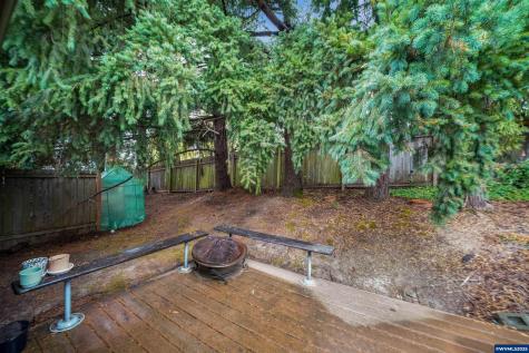 2486-2488 Wintergreen Avenue NW Salem OR 97304