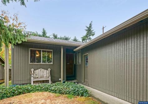 2486-2488 Wintergreen Avenue NW Salem OR 97304