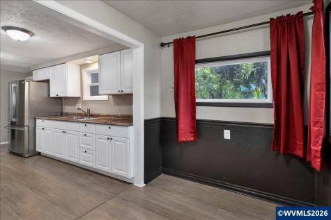 162 Ecols Street N Monmouth OR 97361