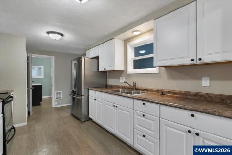 162 Ecols Street N Monmouth OR 97361