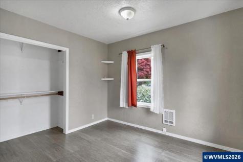 162 Ecols Street N Monmouth OR 97361