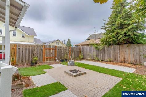 162 Ecols Street N Monmouth OR 97361