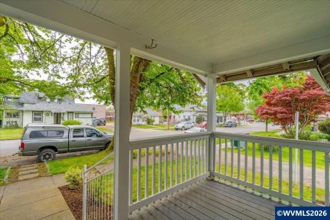 162 Ecols Street N Monmouth OR 97361