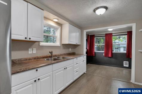 162 Ecols Street N Monmouth OR 97361