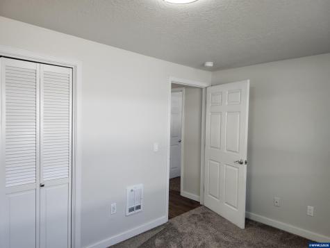80-86 Boatlanding Street Independence OR 97351