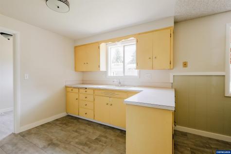 1210 Riverbend Road NW Salem OR 97304