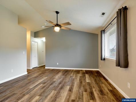 869 Meadowlark Place Molalla OR 97038