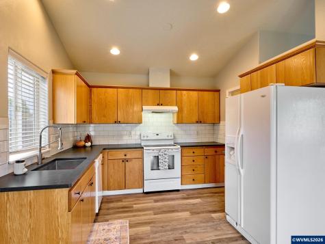 869 Meadowlark Place Molalla OR 97038