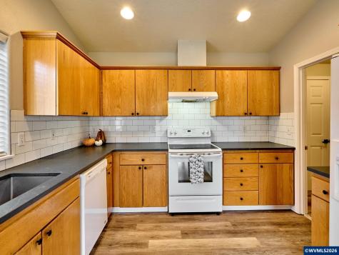 869 Meadowlark Place Molalla OR 97038