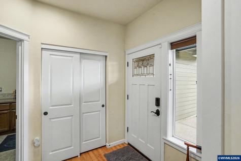 4464 Aztec Lp NE Albany OR 97321