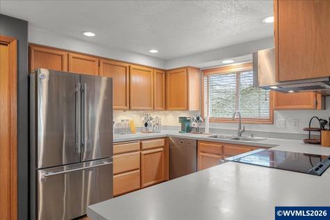 1064 Ashwood Court SE Salem OR 97302