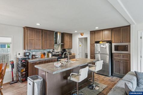 21966 Airport Road NE Aurora OR 97002