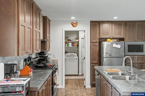 21966 Airport Road NE Aurora OR 97002