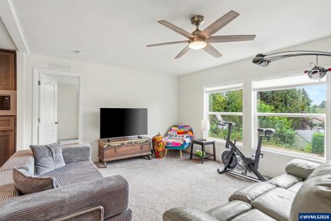21966 Airport Road NE Aurora OR 97002
