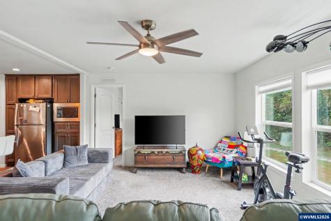 21966 Airport Road NE Aurora OR 97002