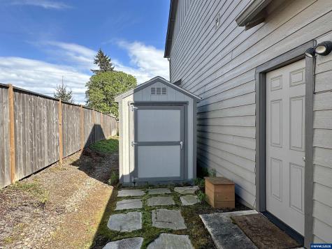 2737 NW Weather Stone Street Albany OR 97321