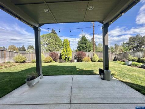 2737 NW Weather Stone Street Albany OR 97321