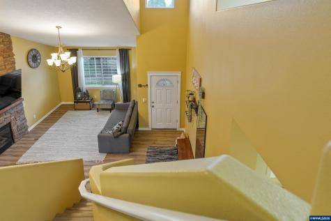 4334 Log Drive NE Salem OR 97305