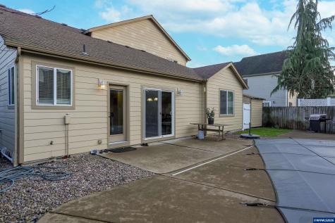 4334 Log Drive NE Salem OR 97305