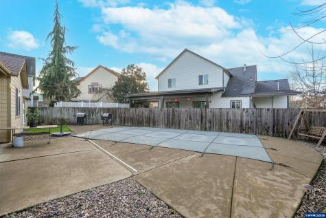 4334 Log Drive NE Salem OR 97305