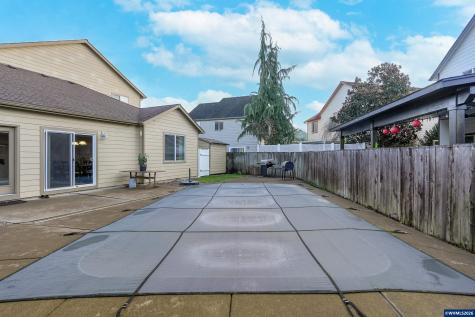 4334 Log Drive NE Salem OR 97305