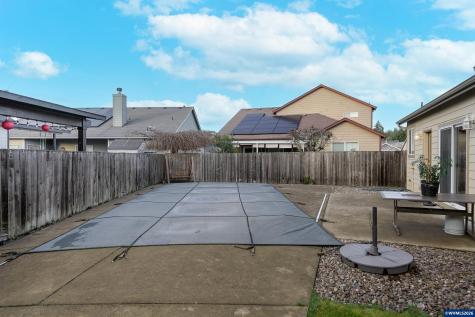 4334 Log Drive NE Salem OR 97305