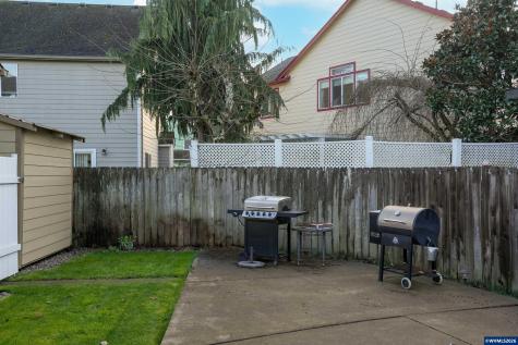 4334 Log Drive NE Salem OR 97305