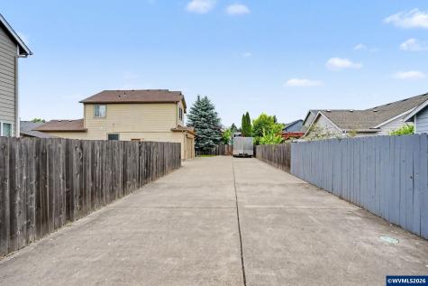 4334 Log Drive NE Salem OR 97305