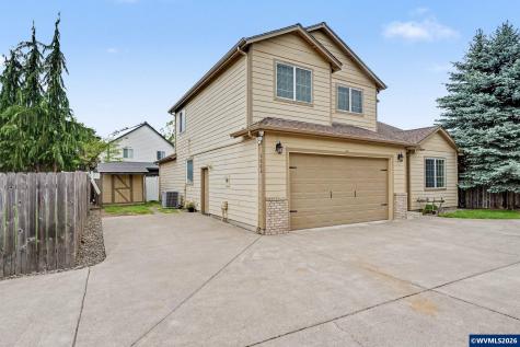 4334 Log Drive NE Salem OR 97305