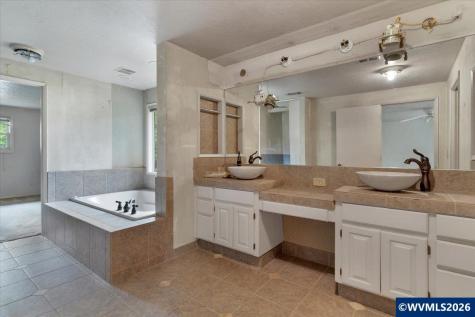 16933 SE Old Mehama Road Stayton OR 97383-9682