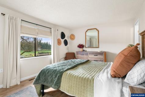 6020 Valley View Road NE Silverton OR 97381