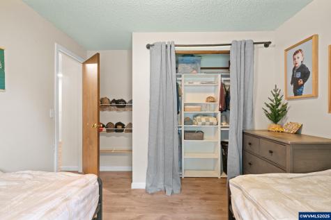 6020 Valley View Road NE Silverton OR 97381