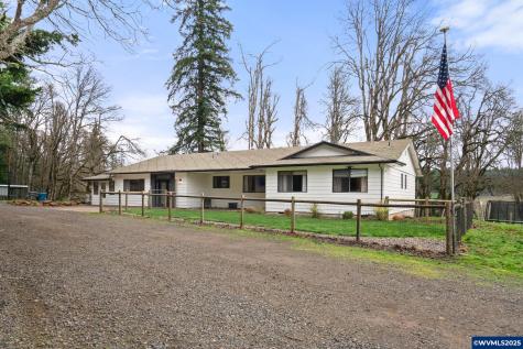 6020 Valley View Road NE Silverton OR 97381
