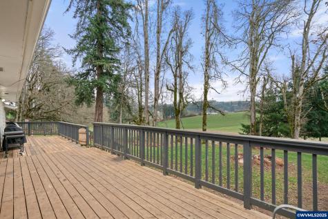 6020 Valley View Road NE Silverton OR 97381