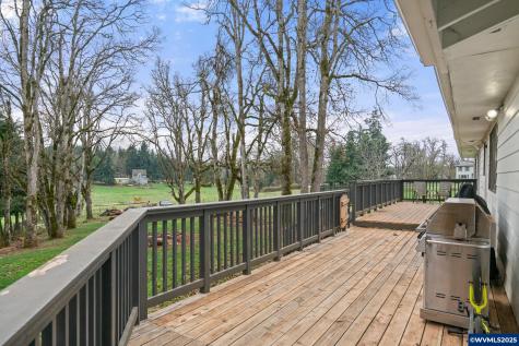 6020 Valley View Road NE Silverton OR 97381