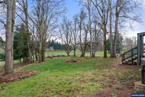 6020 Valley View Road NE Silverton OR 97381