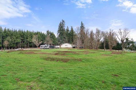 6020 Valley View Road NE Silverton OR 97381