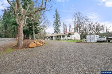 6020 Valley View Road NE Silverton OR 97381