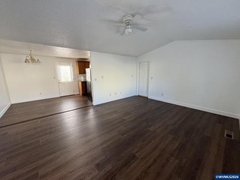 954 Jessica Court SE Albany OR 97322