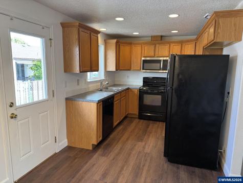 954 Jessica Court SE Albany OR 97322