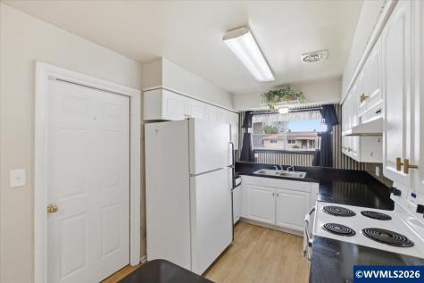 1208 28th Avenue SE Albany OR 97322