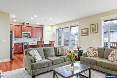 945 Caradon Court NW Salem OR 97304
