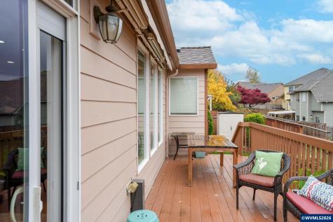 945 Caradon Court NW Salem OR 97304