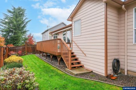 945 Caradon Court NW Salem OR 97304