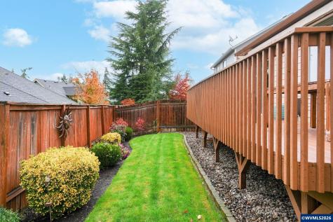 945 Caradon Court NW Salem OR 97304