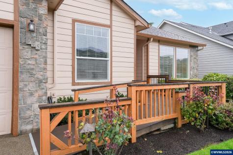945 Caradon Court NW Salem OR 97304
