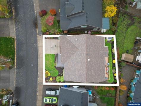 945 Caradon Court NW Salem OR 97304