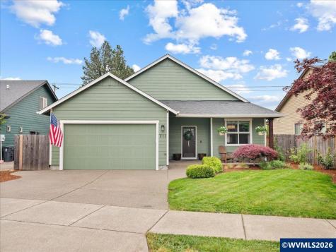 711 Pintail Street Silverton OR 97381